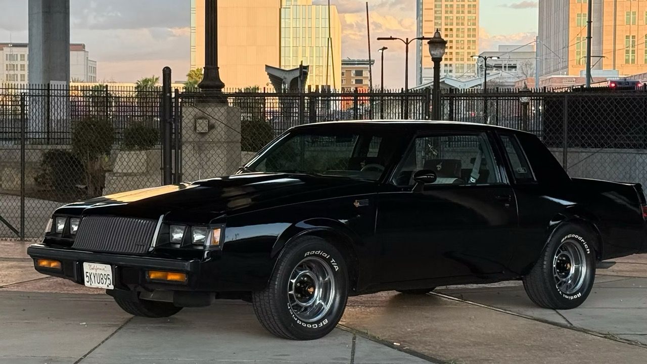 5f9cb2_e1269243853143468b55b6b055a5e4e2~mv2 Large.jpeg