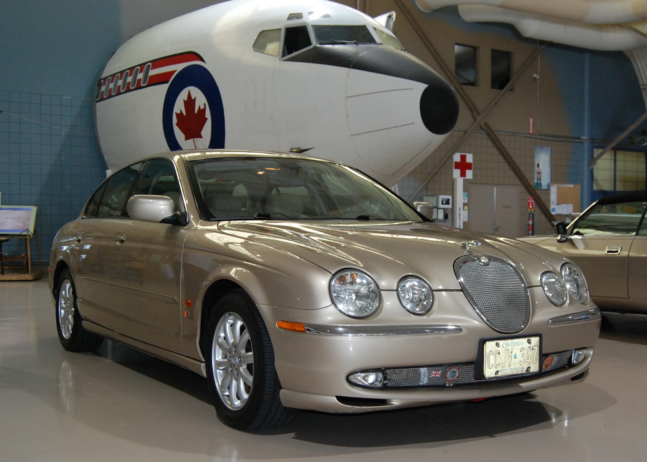 2001 Jaguar S-Type :